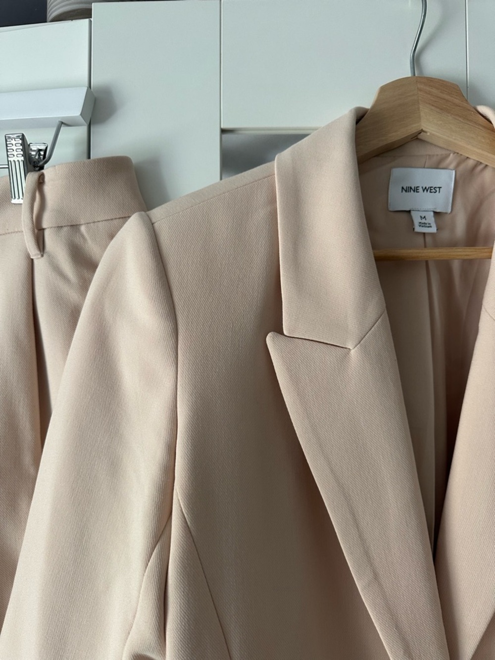 Women's Blush Cream Tailored Blazer Medium and Matching Trouser Shorts 12 - Picture 3 of 6
